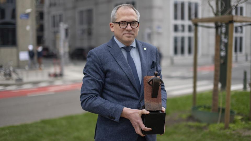 Minister Diependaele met de Gouden Baksteen