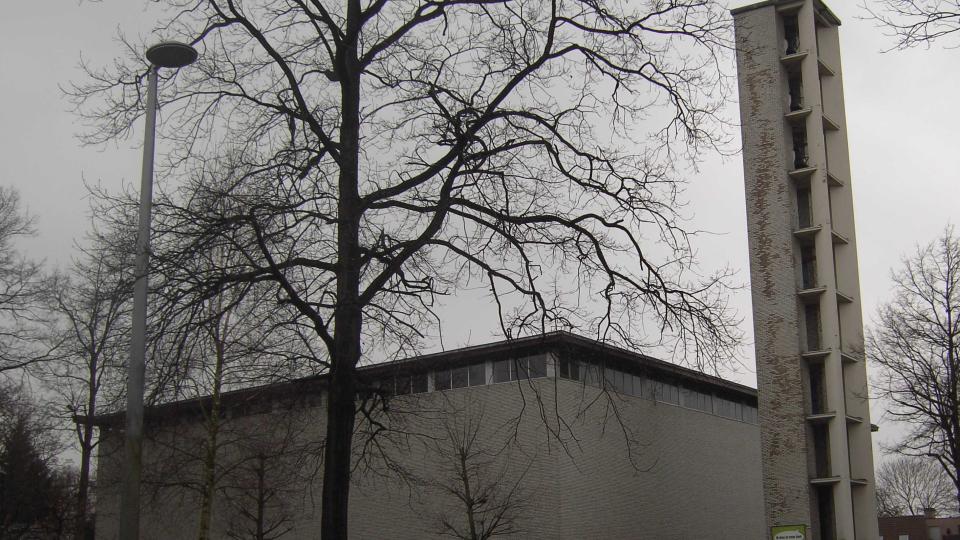 Onze-Lieve-Vrouw-Hemelvaartkerk Eeklo Freinetschool Herbestemming