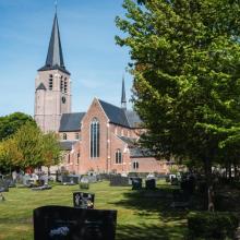 Onze-Lieve-Vrouw-Hemelvaartkerk in het centrum van Wuustwezel 